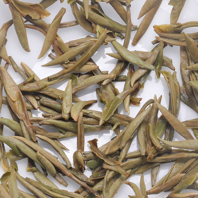 White Tea Fuding Organic Green Pekoe Silver Needle Loose Leaf Tea Chinese Tea 50g 1.76 oz